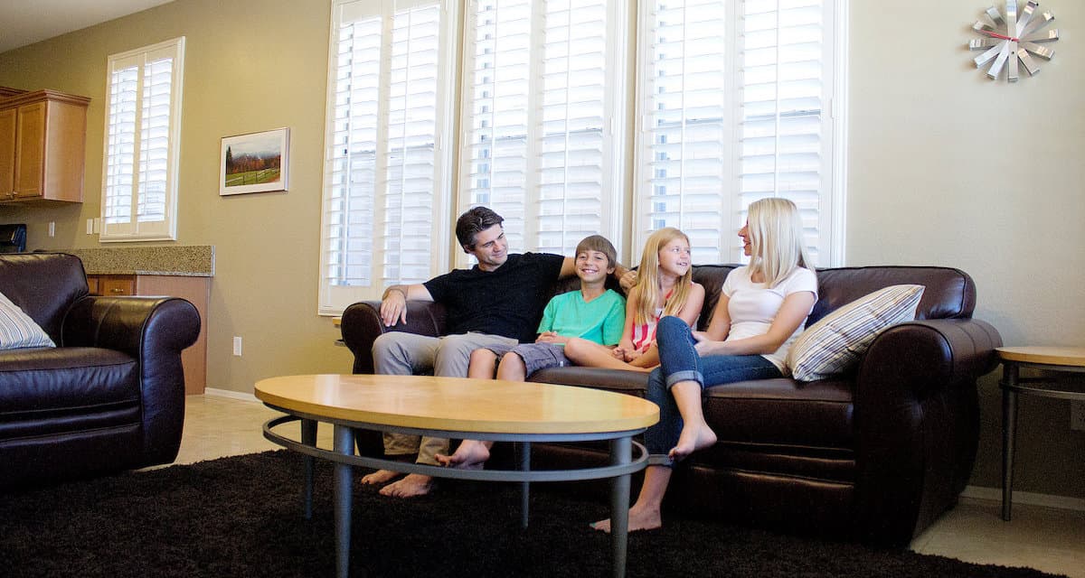 Minimalism in Everyday Life: Living with Less, Living with Purpose
